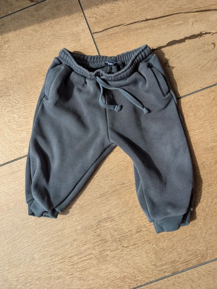 Lot 2 pantalon garçon 9 mois - photo numéro 2