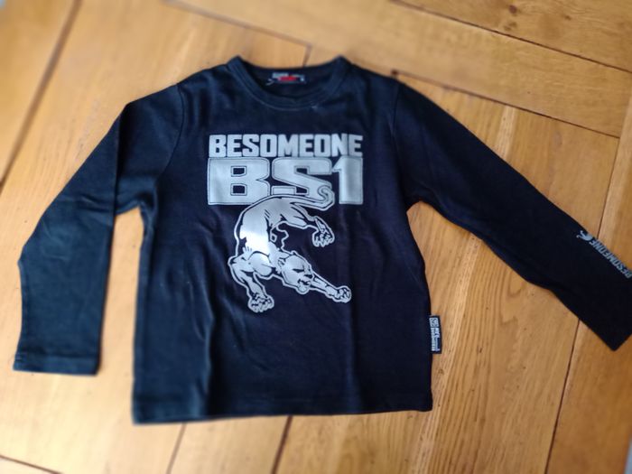 T-shirt à manches longues noir 6 ans