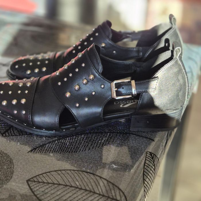 Chaussures neuves T 38 - photo numéro 4