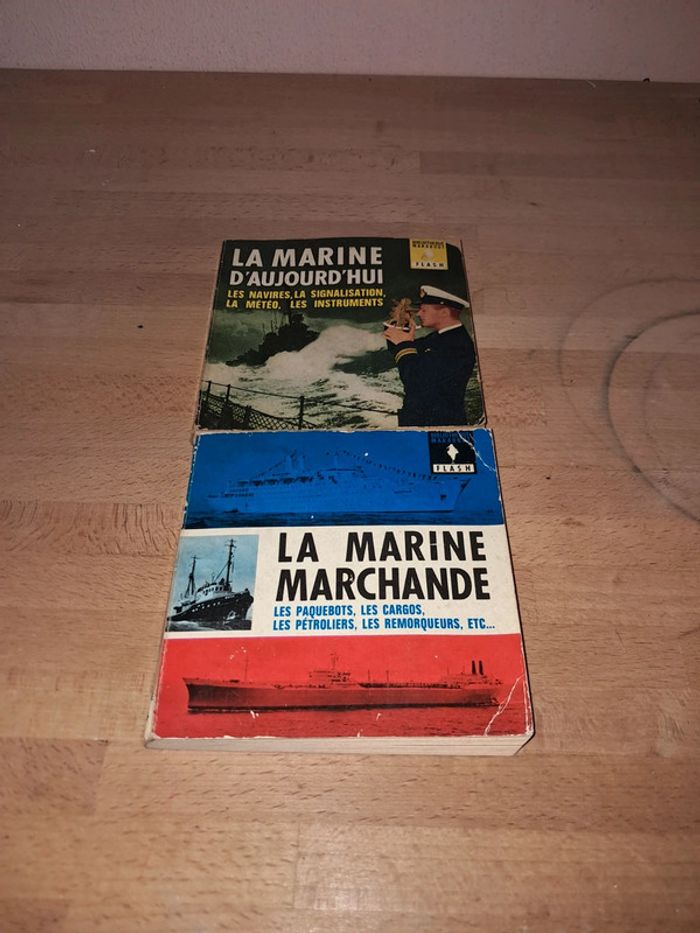 Lot de deux livres marabout Flash sur la marine