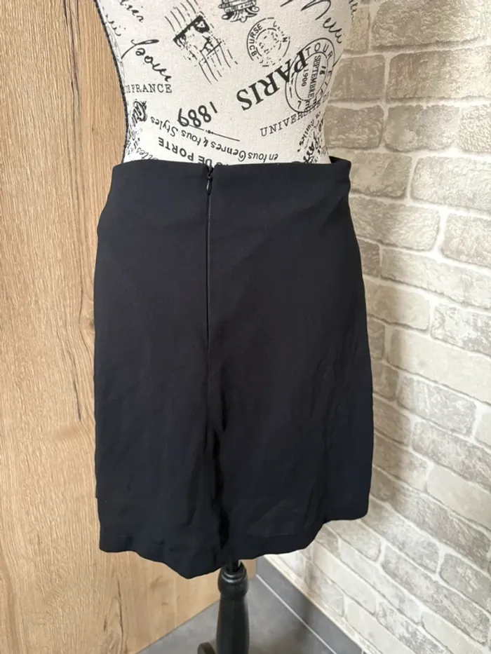 Jupe noire taille 38 - photo numéro 4