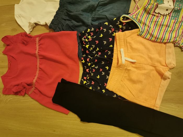Lot vêtements 5 ans fille - photo numéro 7