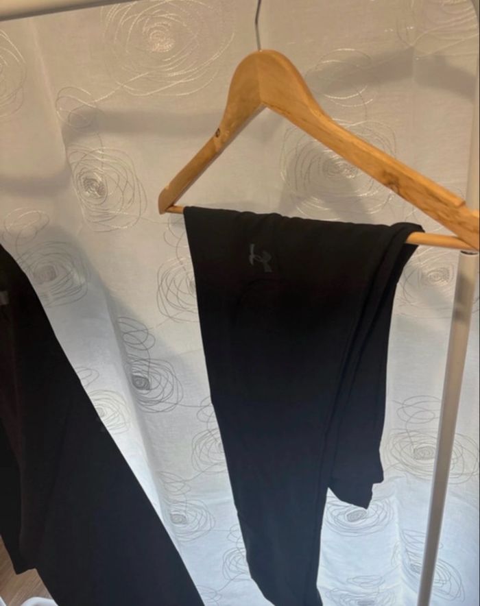 Ensemble Under Armour noir - photo numéro 3