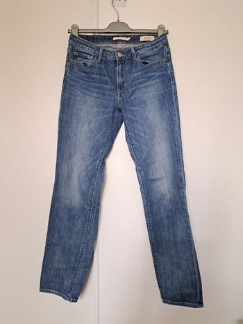 Jean Levi's 712 slim 