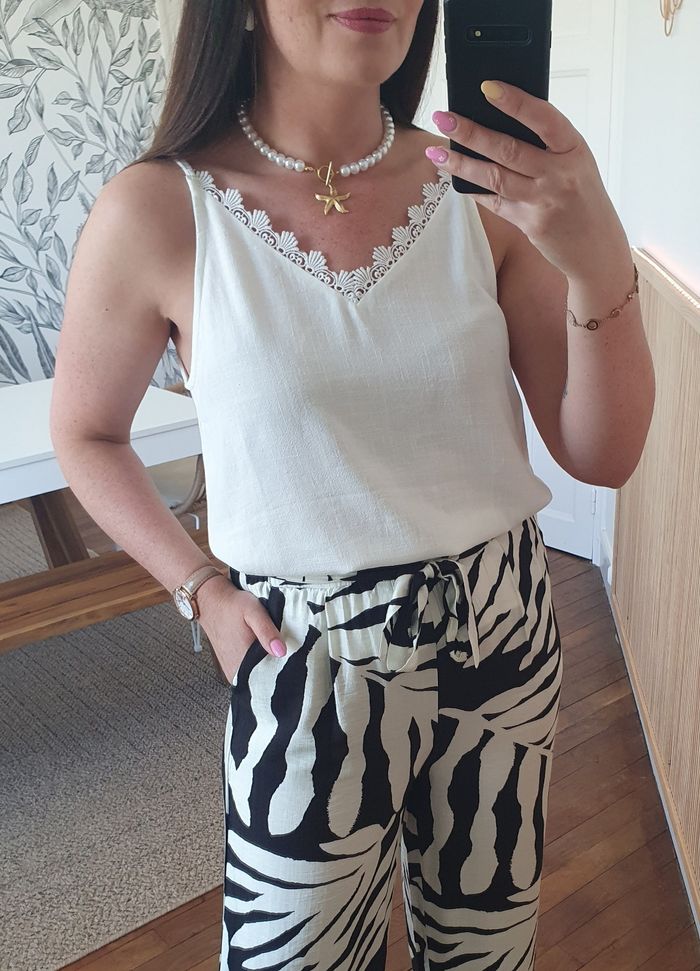 Top Alex blanc avec dentelle effet lin
Taille S/M (taille grand)