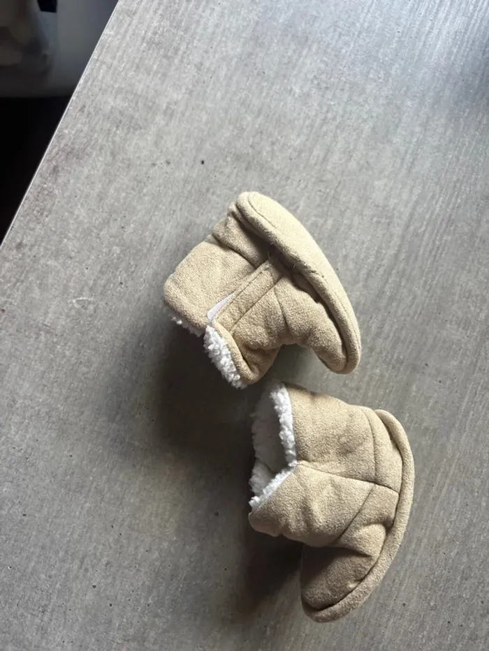 Chaussure bébé - photo numéro 3