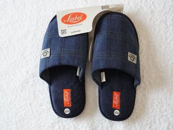 Jolis chaussons marines/bleus foncés fantaisies neufs pour Homme Pointure : 43/44