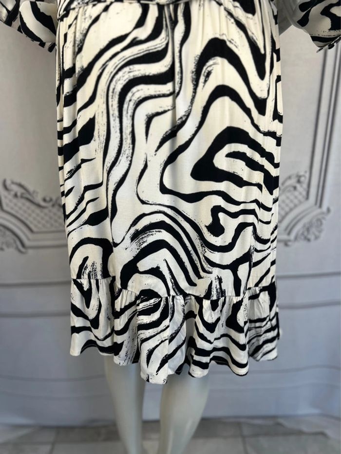 Robe mi longue Fabienne Chapot 40 neuve - photo numéro 12