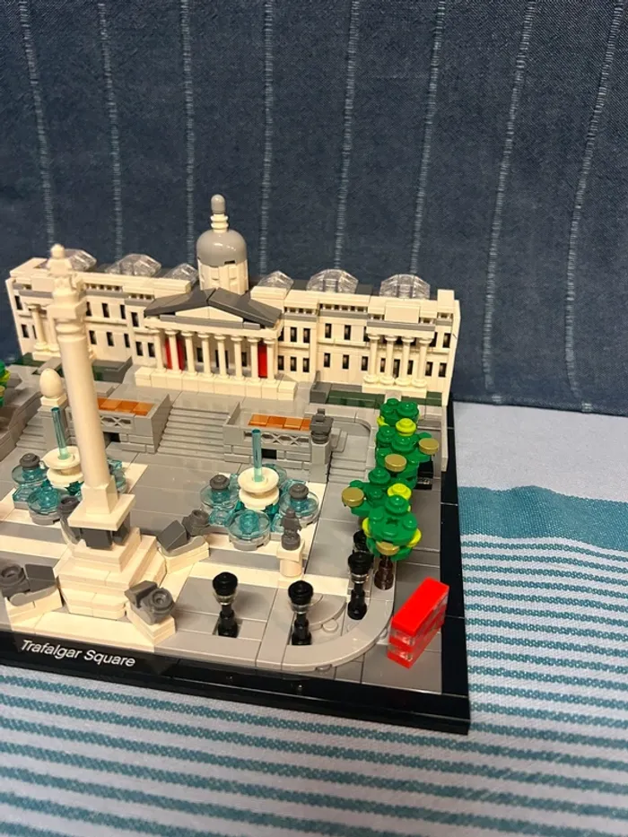 Lego 21045 Architecture Trafalgar Square - photo numéro 3