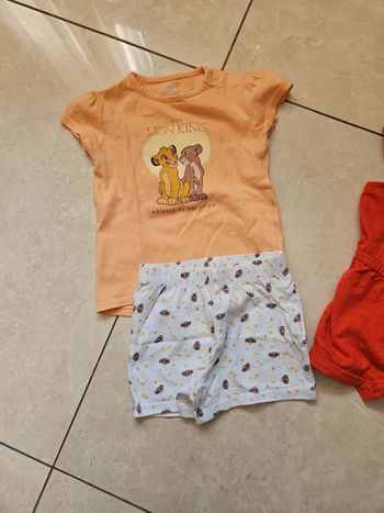 1 ensemble Disney plus 1 combinaison short