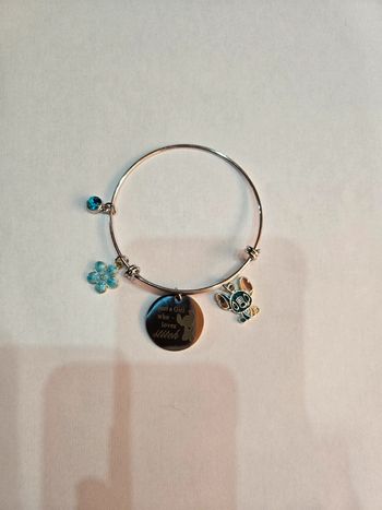 Bracelet Stitch neuf