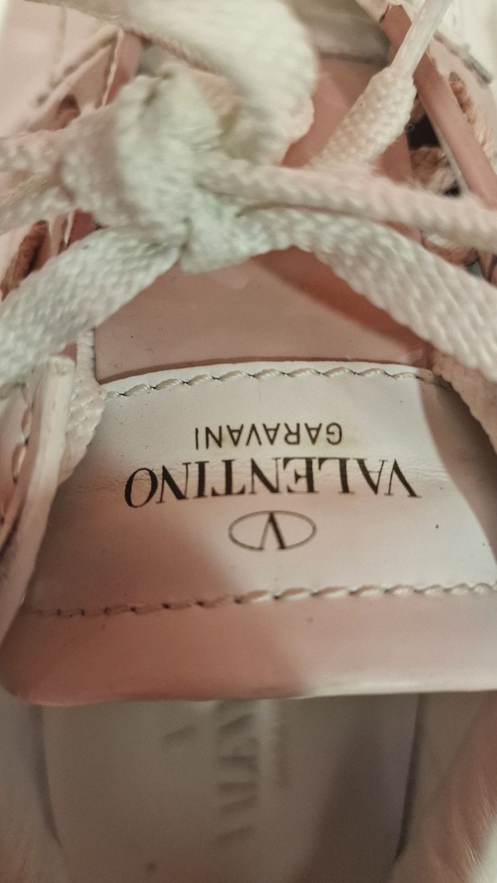 Basket valentino tres bonne état - photo numéro 6