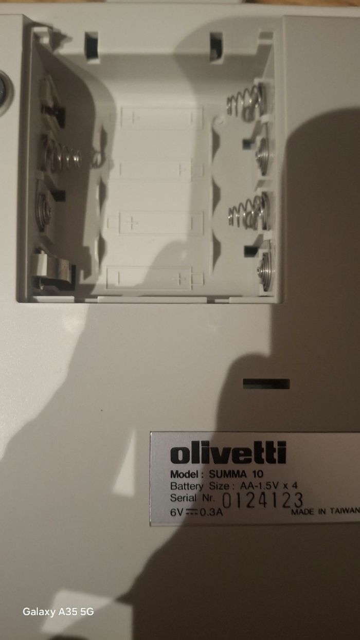Calculatrice Olivetti pas besoin d électricité - photo numéro 2