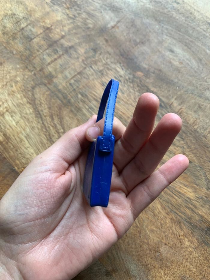 Jouet sac pour barbie porté épaule bleu avec poche pour ranger petit accessoires - photo numéro 6