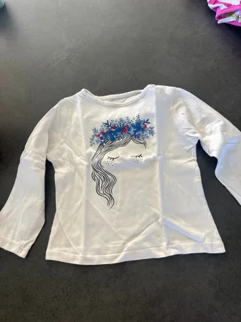 TEE shirt