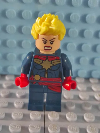Minifig LEGO Captain Marvel - Red Sash  sh0226 E10