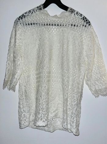 Haut en dentelle 38