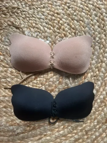 Soutien gorge adhésifs