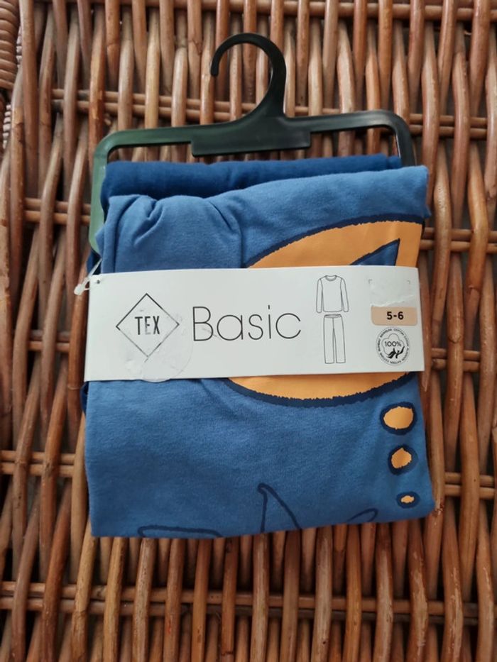 Lot de 2 pyjamas neufs garçon taille 5/6 ans - photo numéro 2