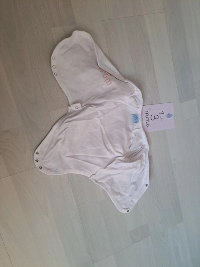 Body 1 mois - photo numéro 6