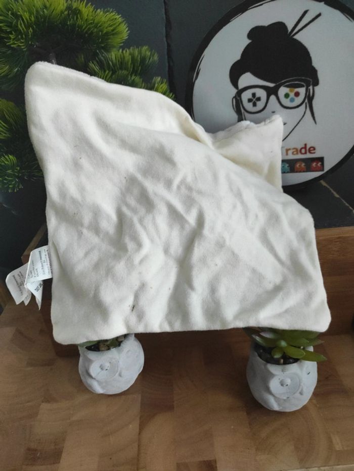 Doudou Mouton Blanc Brodé Obaibi plat mouchoir #geektradedoudou - photo numéro 4