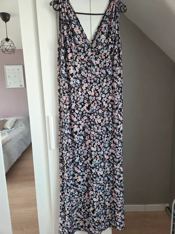 Robe longue cache coeur motifs fleurs - photo numéro 2