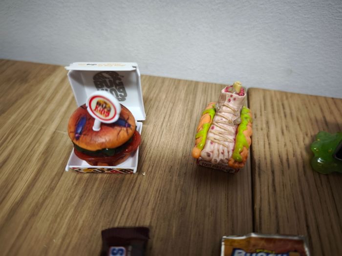 Figurines Mega Gross minis Zuru - photo numéro 3