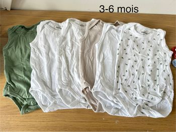 Lot 6 bodies sans manches