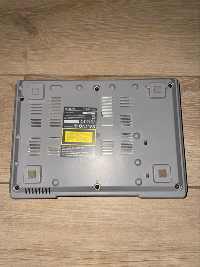 Console PS1 FAT loose 7502 Hors service Sony - photo numéro 3