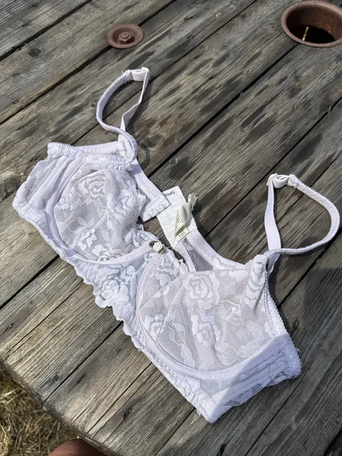 Soutien gorge blanc rosé 95 B