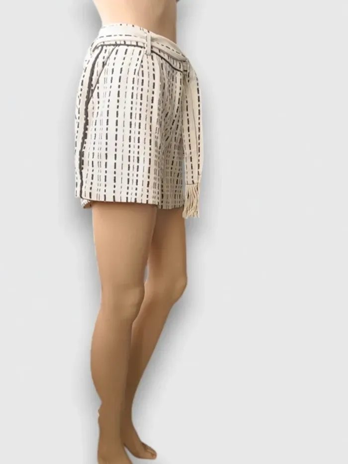 Short Scarlet Roos neuf ,coupe droite large ,taille haute ,ceinture ,100 % coton - photo numéro 2