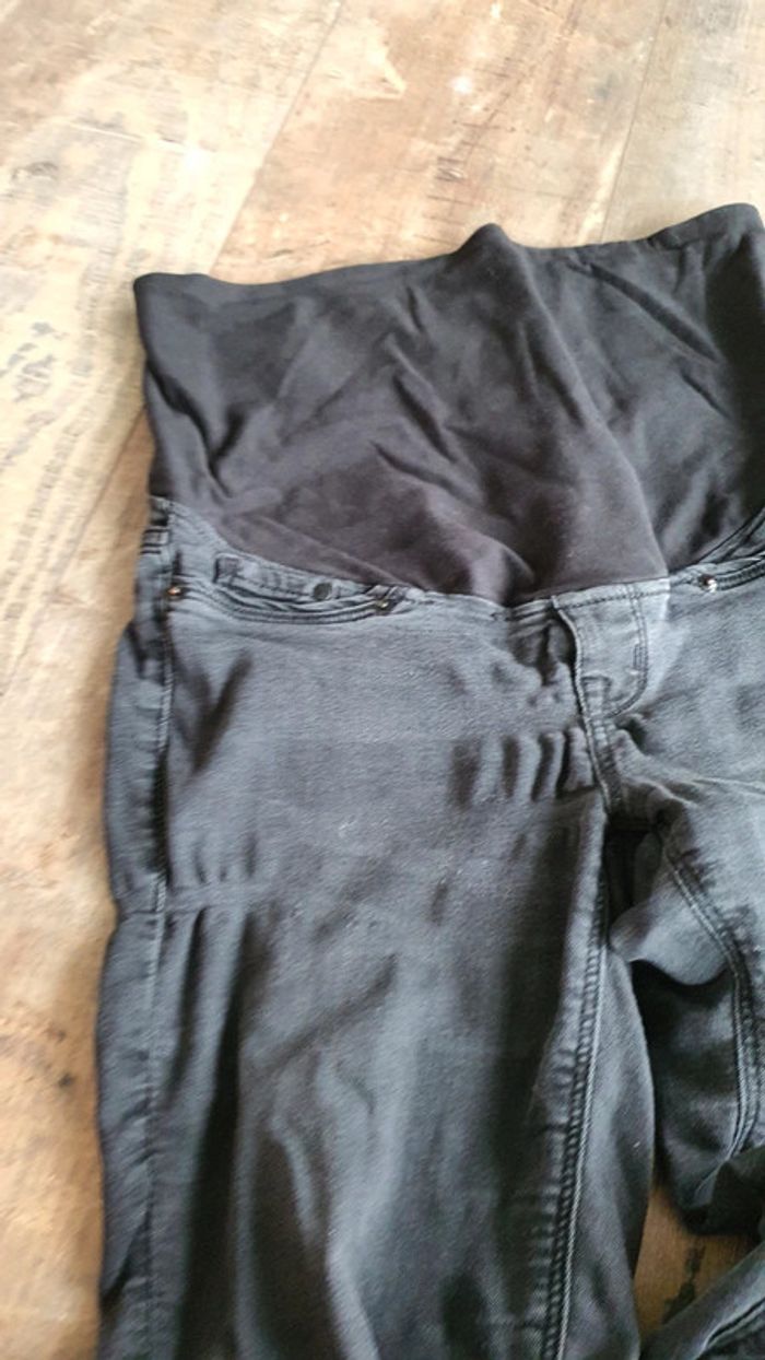 Pantalon maternité taille 34 en très bon état - photo numéro 3