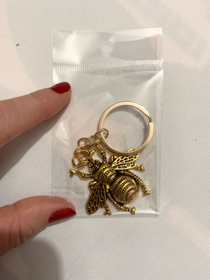 Porte clés abeille 🐝 trop mignon