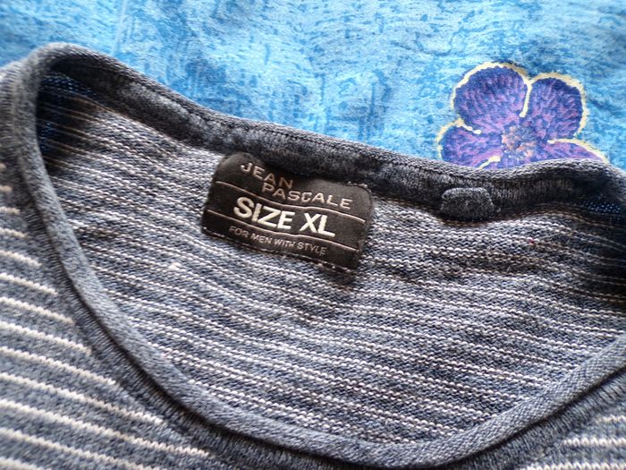 Pull rayé marine taille XL - photo numéro 2