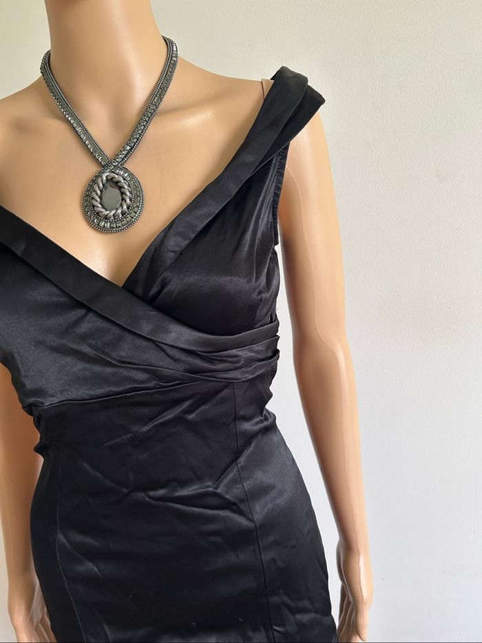 Robe noire satinée sans manches Mango taille L jamais portée (taille petit) - photo numéro 4