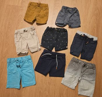 Lot 8 shorts 18-24 mois 