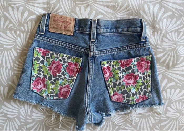 Short Levi’s à fleurs - photo numéro 2