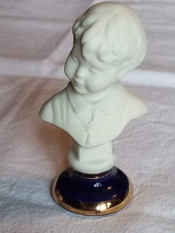 Ancien angelot '' figurine petit garçon '' en biscuit