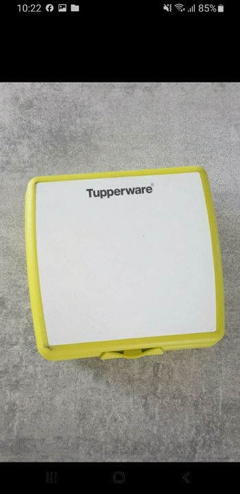 Boite a goûter tupperware 