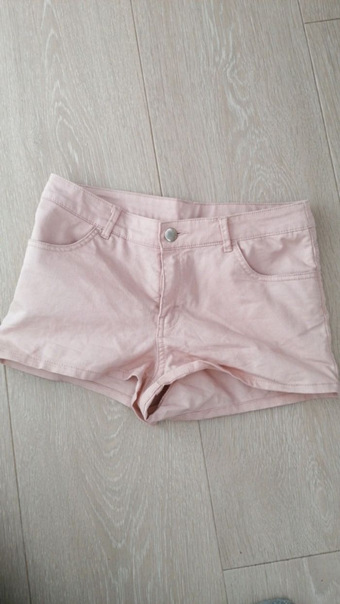 Short en jean rose pâle
