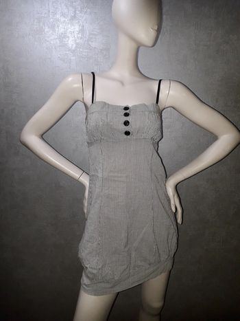 robe grise rayé blanche taille 36/38