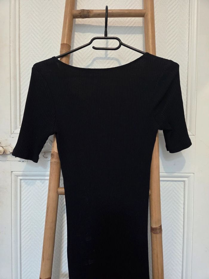 Robe moulante noir boutons marron - photo numéro 5