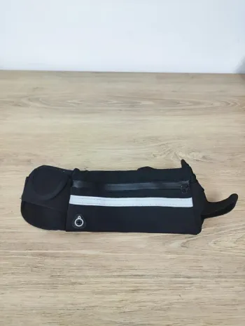 Petite banane noir, très bon état, 40x10cm