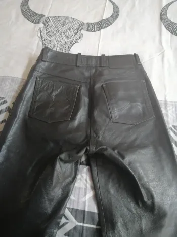 Pantalon moto cuir