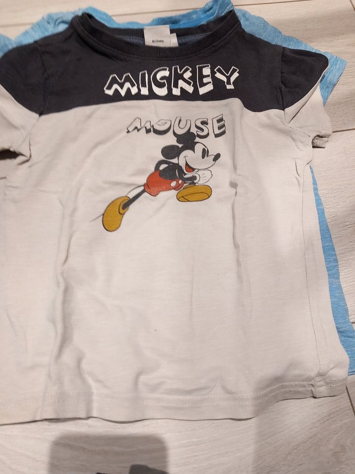 Tee-shirt 5/6 ans - photo numéro 2