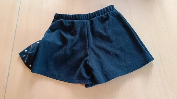 Jupe short noir - photo numéro 3