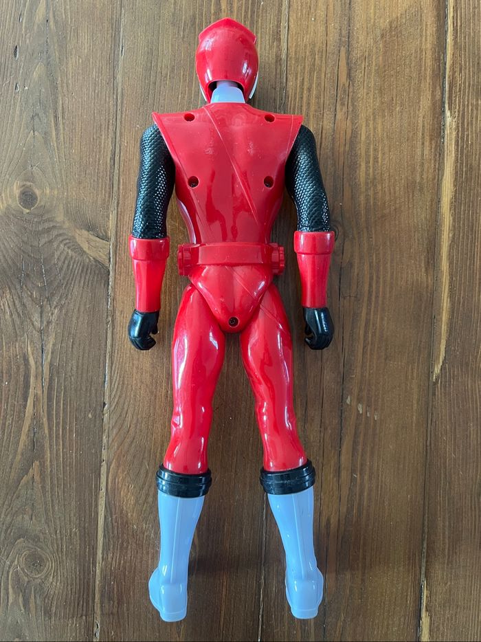Power Rangers rouge - photo numéro 2