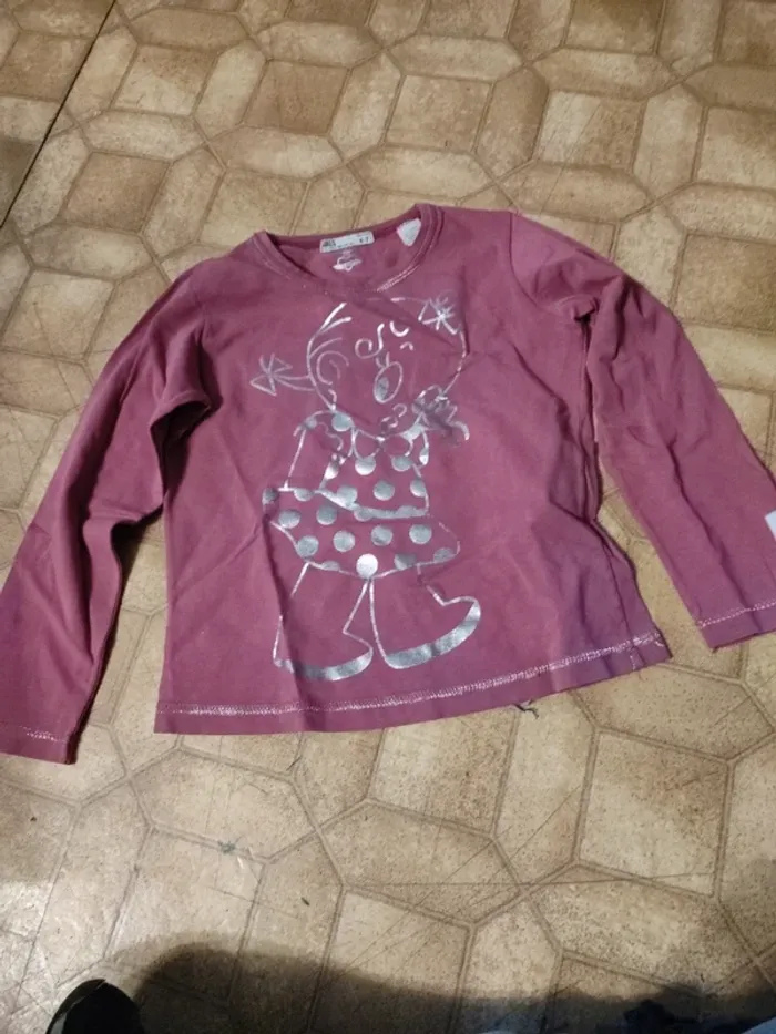 T-shirt manches longues a girls 6/7 ans