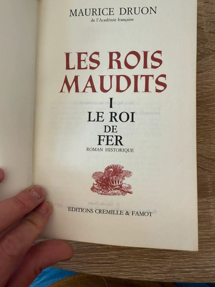 📚 livre : Les rois maudit - le rois de fer 📚 - photo numéro 4