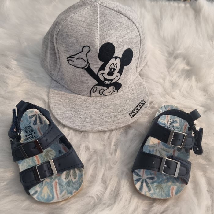 NEUFS (non portés) 💙😍🤩casquette 9/12mois  et sandales 12/18mois garçon 💙💙🤩😍 - photo numéro 2